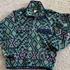 Patagonia Men’s Green & Navy Geometric Pullover